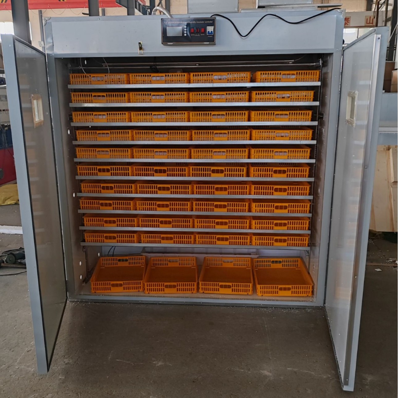 Poultry Incubator - Incubateur d'oeufs automatique avec surveillance précise